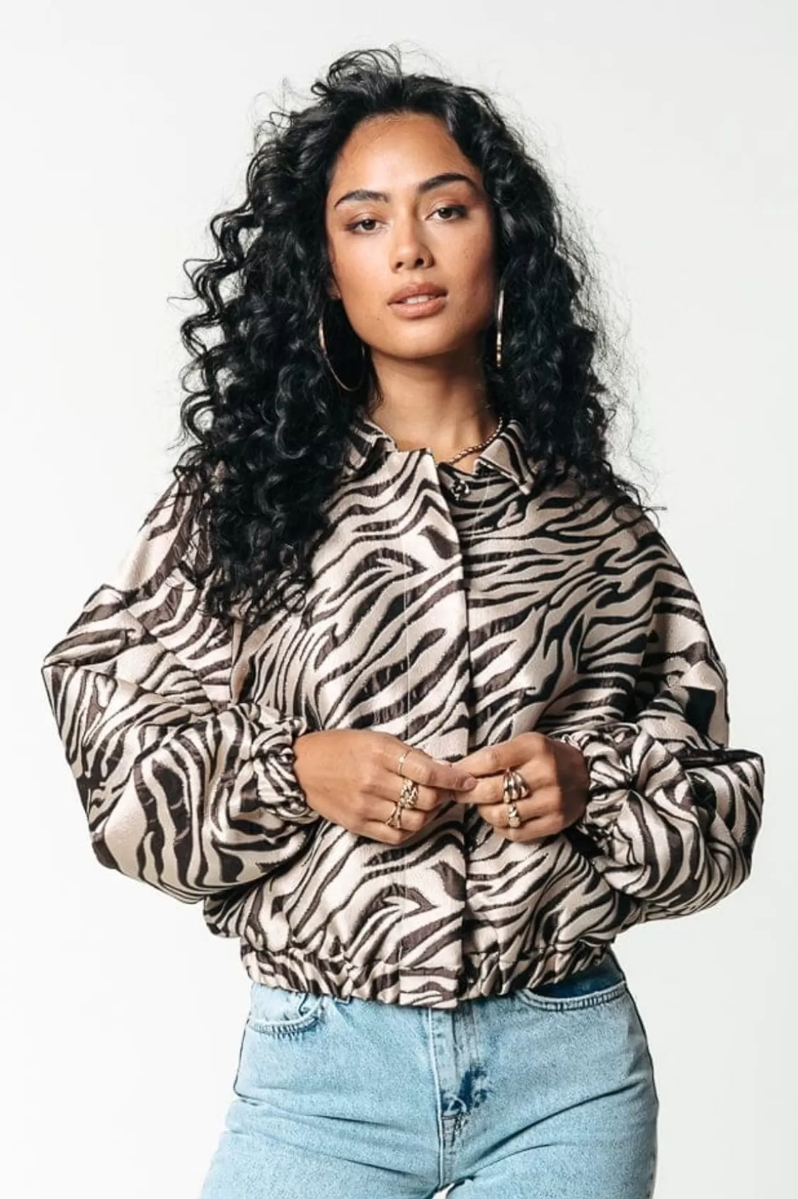 bente_zebra_jacquard_bomber_jacketmulticolor_0-1.webp Bente Zebra Jacquard Bomber Jacket | Multicolor | Colourful Rebel Best