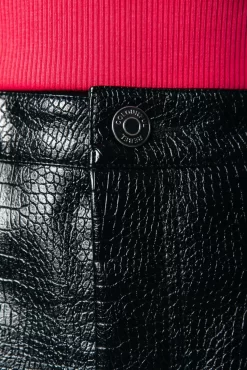 Linde Croco Vegan Leather Short | Black | Colourful Rebel Clearance