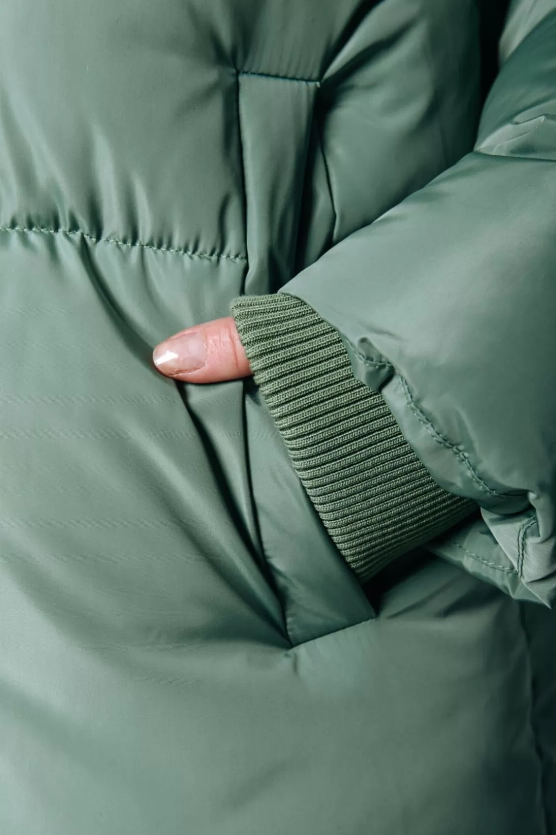 North Long Puffer | Vintage Green | Colourful Rebel Store