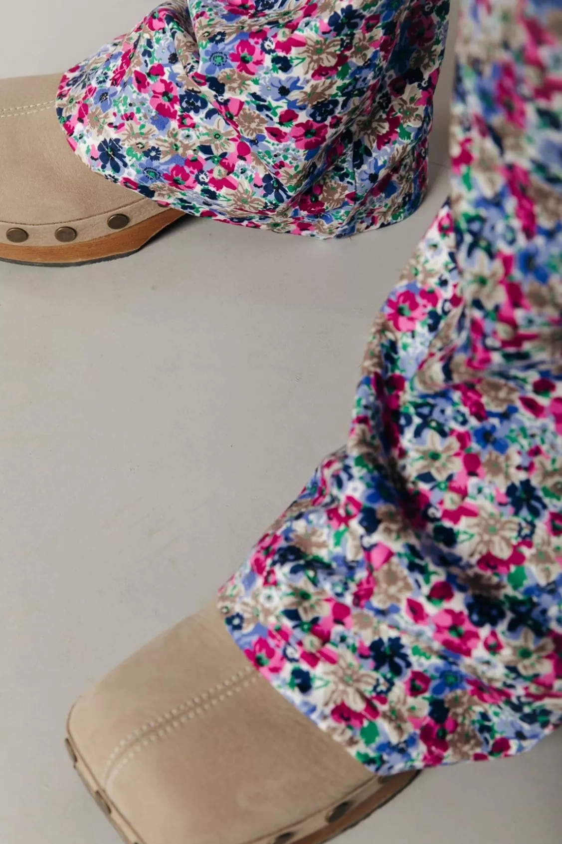 small_flower_peached_flare_pantsmulticolor_2-1.webp Small Flower Peached Flare Pants | Multicolor | Colourful Rebel Cheap